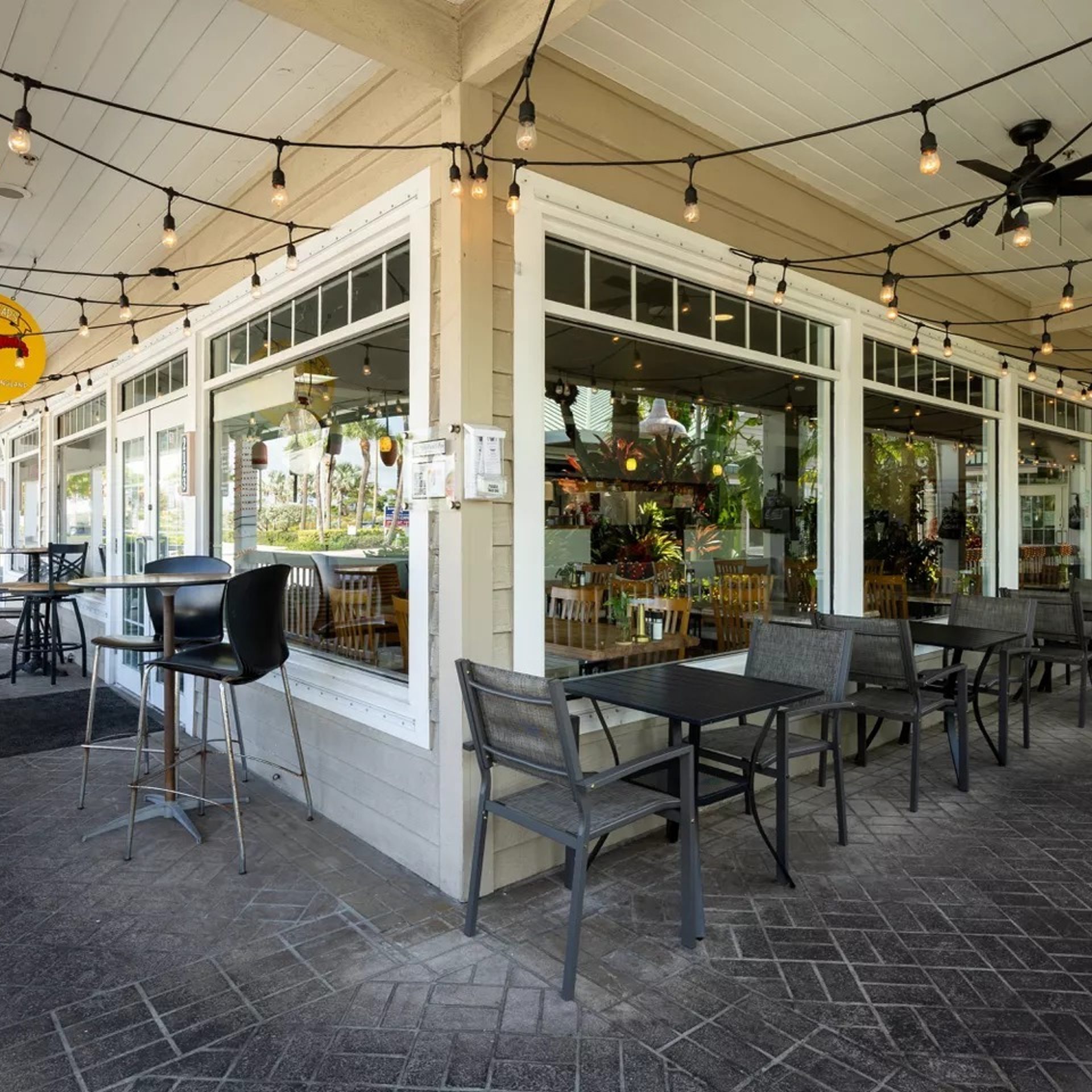 Outdoor Dining With a Coastal Vibe